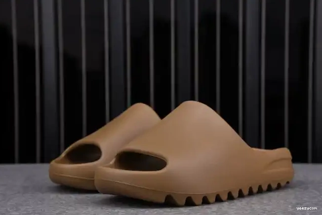 Core Slide Yeezy Adidas G55492 0609